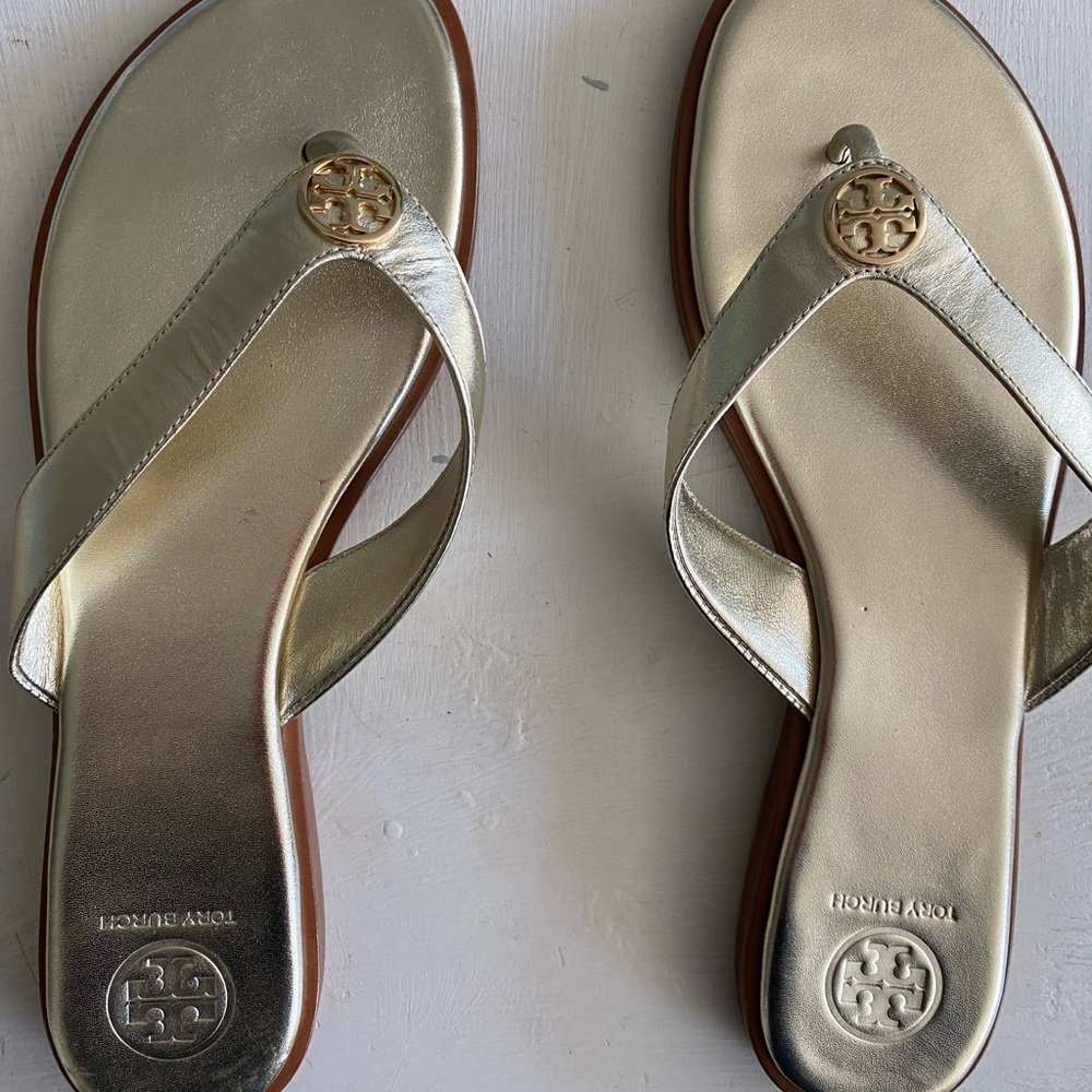 Gold Tory Burch Benton Leather Flip Sandals